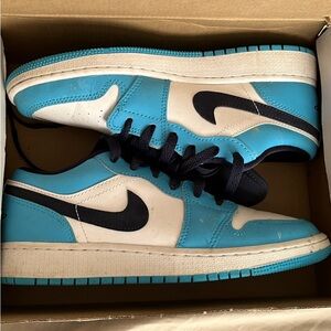 they don’t fit anymore, they are like new only wore them a couple of times